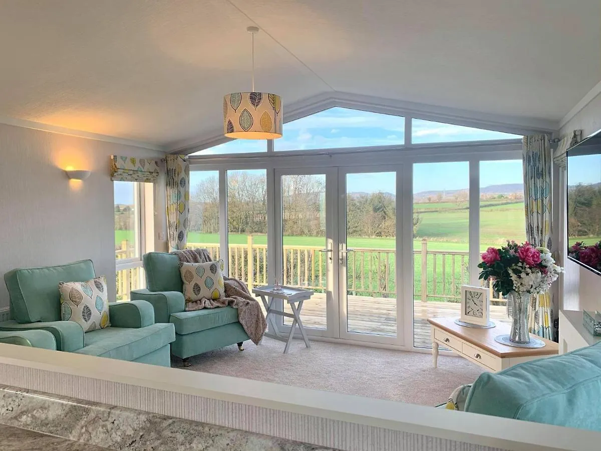シャレー The Hollin Retreat At Hollin Barn Lodge Parkサースク イギリス